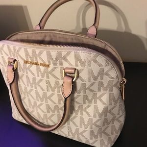 Medium MK purse